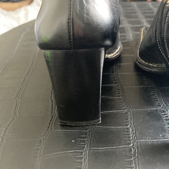 Shoes with stitching leather - Picture 3 of 4